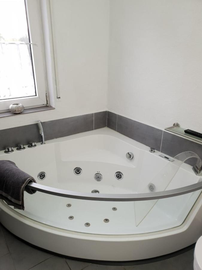 Schoene Wohnung Kleiner Onkel Auf Idyllischem Reiterhof Nahe Burg Eltz Münstermaifeld Eksteriør billede